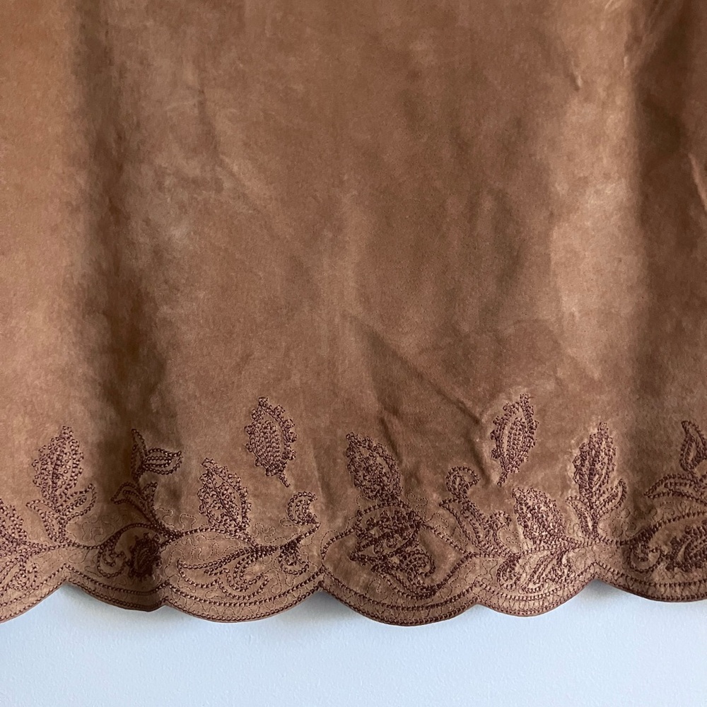 LORD & TAYLOR Vintage Tan Leather Scalloped Hem Embroidered Pencil Skirt Size 14 - Picture 4 of 12